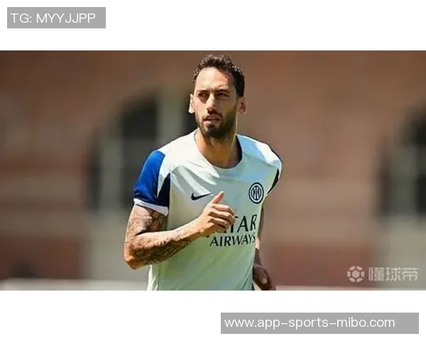 加拉塔萨雷内部人士澄清未与恰尔汗奥卢接触的消息