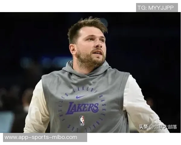 东契奇坦言球队分享球意图强烈但失误频繁影响进攻效率