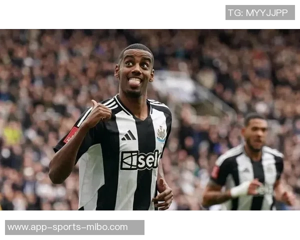 伊萨克花费三万镑购杜宾犬护卫自遭死亡威胁后安全措施升级